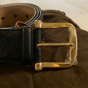Black gucci belt